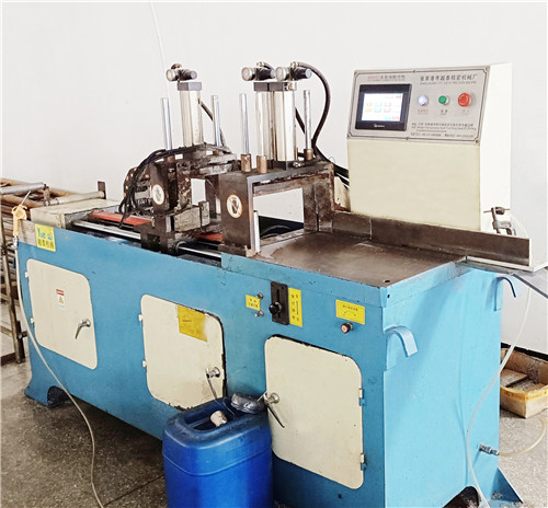 Automatic aluminum cutting machine2